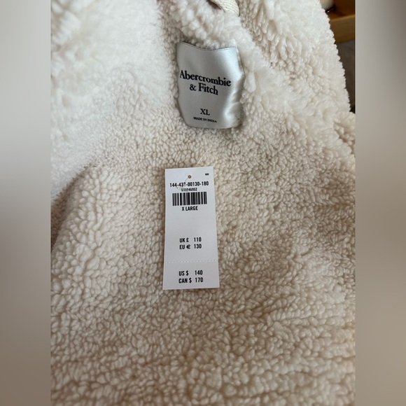 Abercrombie & Fitch Off-White Sherpa Jacket - Picture 4 of 4